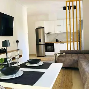  Διαμέρισμα 2 Bedroom Family With Free Parking